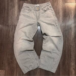 Grey jeans size 28